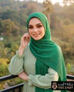 Green pleated chiffon scarf